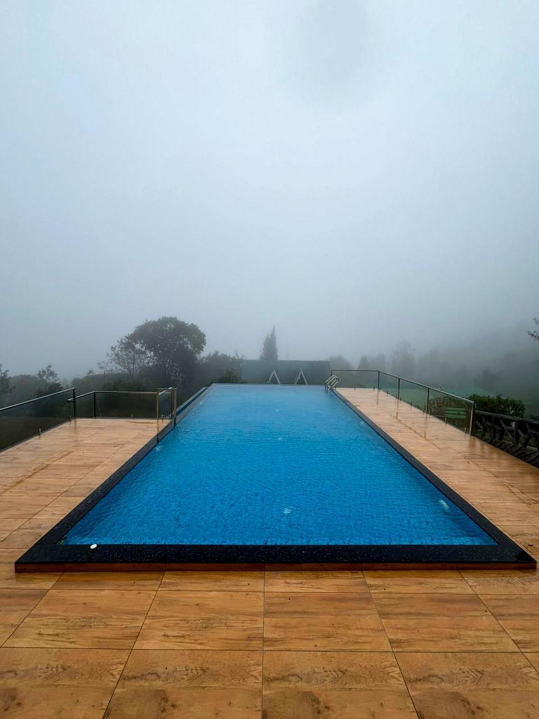 Camelot Resort Munnar Eksteriør billede